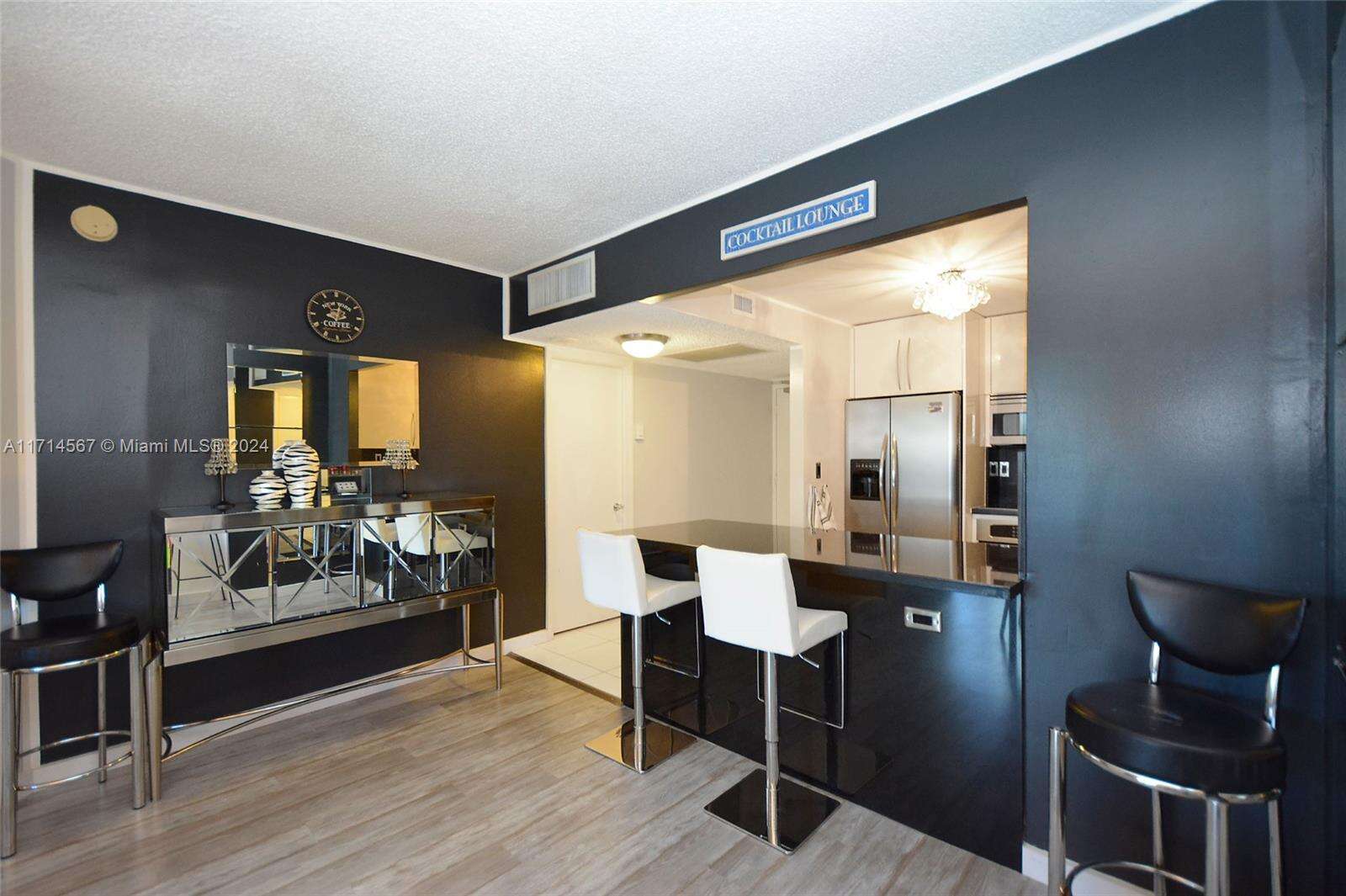 Roney Palace For Rent | Unit #414